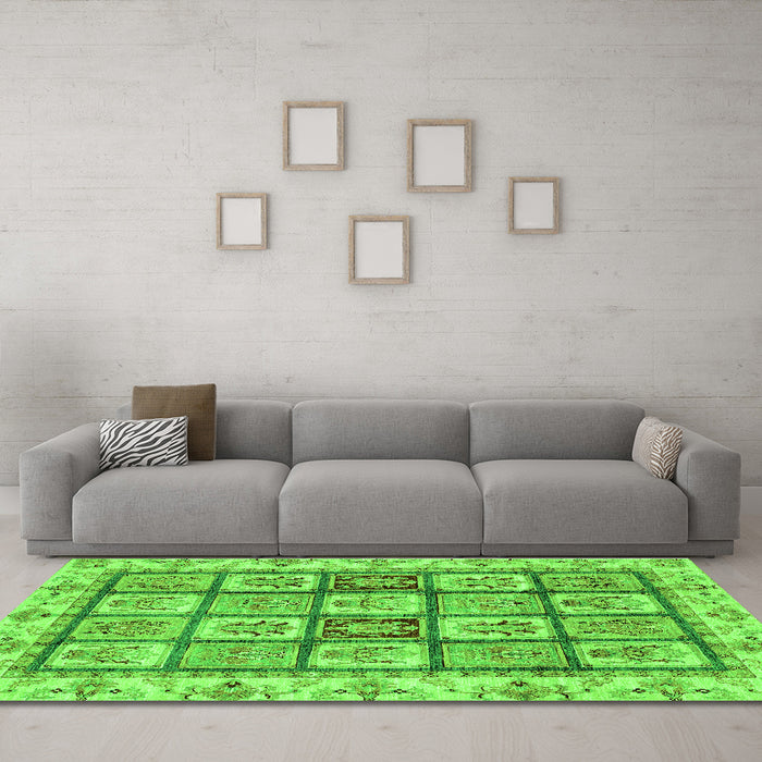 Machine Washable Abstract Green Modern Area Rugs in a Living Room,, wshabs3023grn
