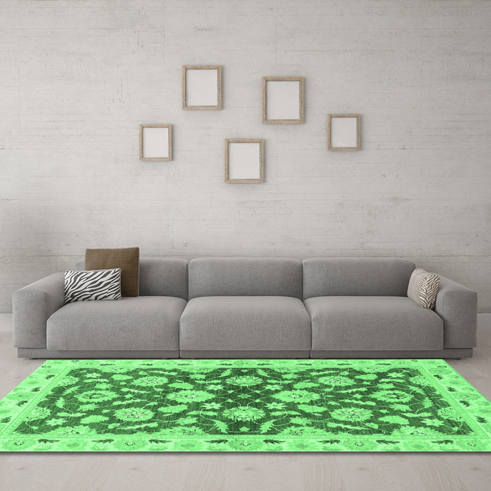 Machine Washable Oriental Emerald Green Traditional Area Rugs in a Living Room,, wshabs3024emgrn