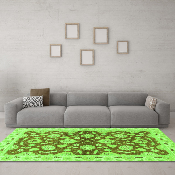Machine Washable Oriental Green Traditional Area Rugs in a Living Room,, wshabs3024grn