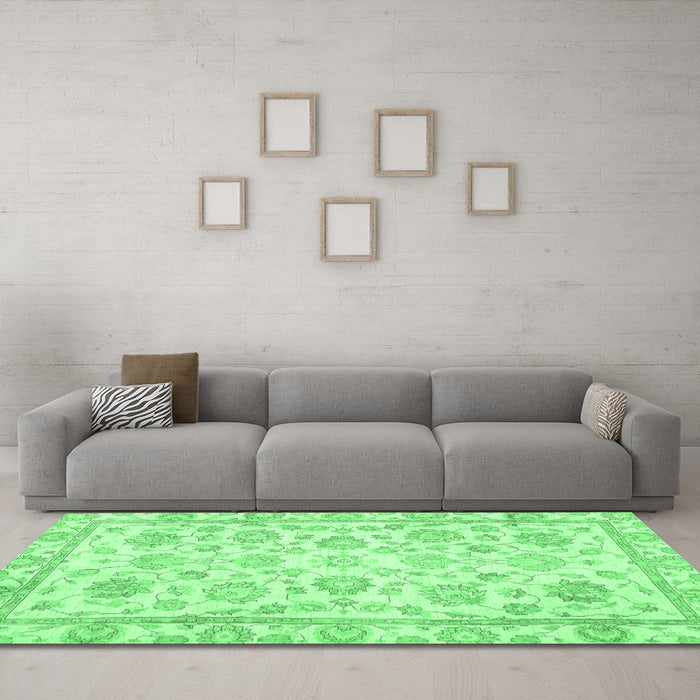 Machine Washable Oriental Emerald Green Traditional Area Rugs in a Living Room,, wshabs3031emgrn