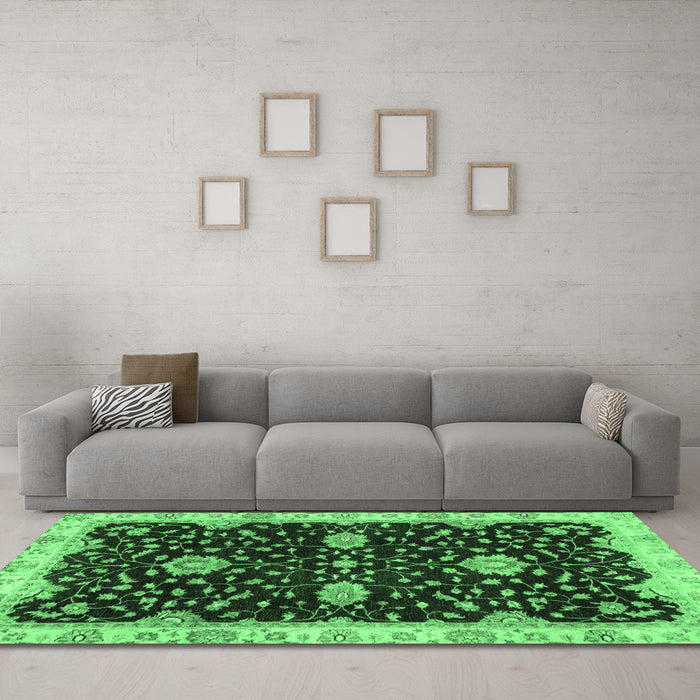Machine Washable Oriental Emerald Green Traditional Area Rugs in a Living Room,, wshabs3034emgrn