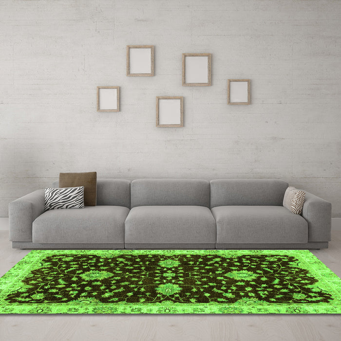 Machine Washable Oriental Green Traditional Area Rugs in a Living Room,, wshabs3034grn