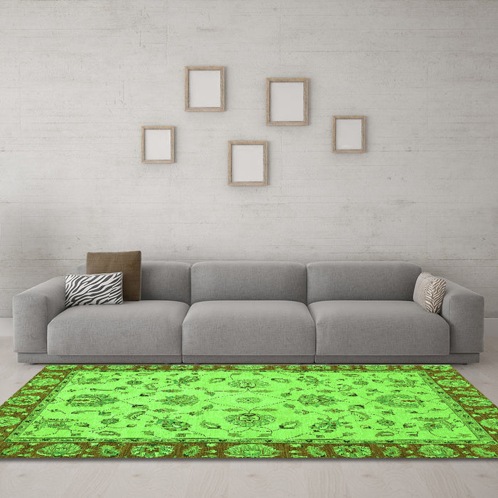 Machine Washable Abstract Green Modern Area Rugs in a Living Room,, wshabs3035grn