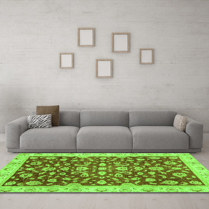 Machine Washable Oriental Green Traditional Area Rugs in a Living Room,, wshabs3036grn