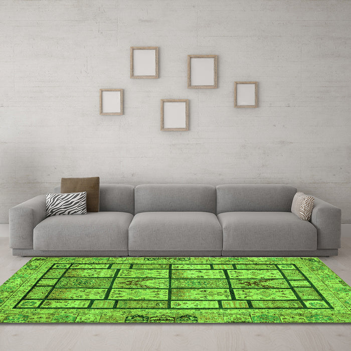 Machine Washable Abstract Green Modern Area Rugs in a Living Room,, wshabs3041grn