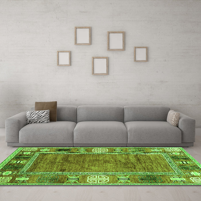 Machine Washable Oriental Green Modern Area Rugs in a Living Room,, wshabs3046grn