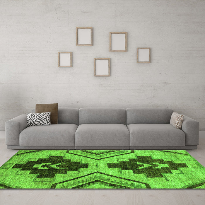Machine Washable Oriental Green Modern Area Rugs in a Living Room,, wshabs3049grn