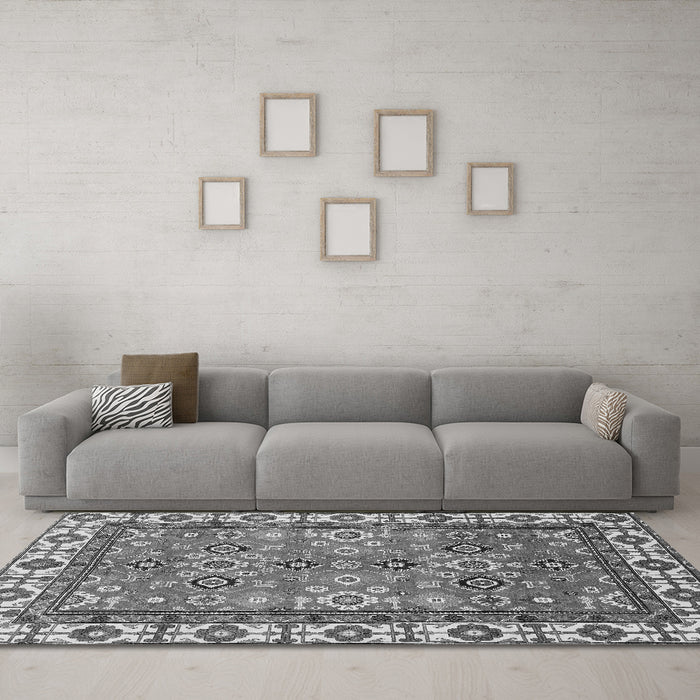 Machine Washable Oriental Gray Traditional Rug in a Living Room,, wshabs3052gry