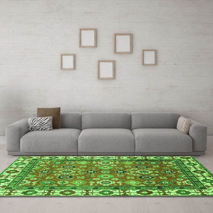 Machine Washable Oriental Green Traditional Area Rugs in a Living Room,, wshabs3052grn