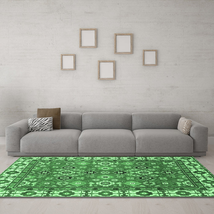 Machine Washable Oriental Emerald Green Traditional Area Rugs in a Living Room,, wshabs3052emgrn
