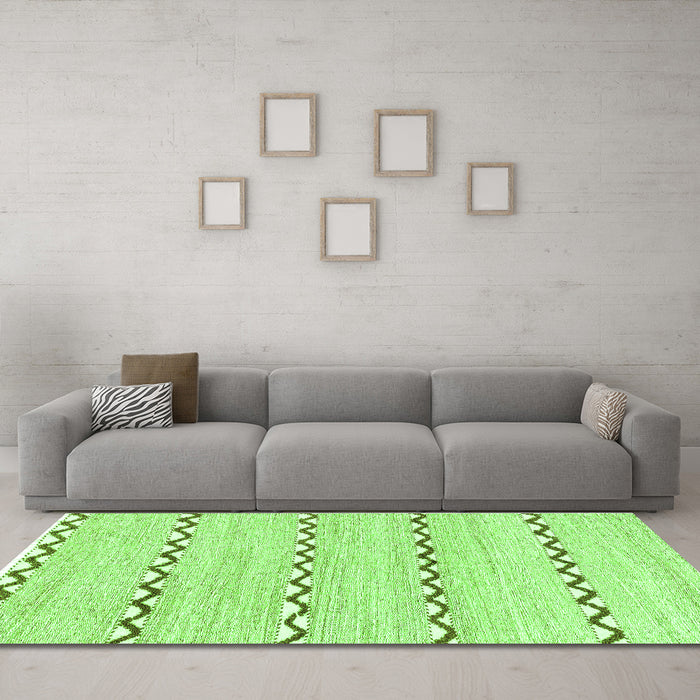 Machine Washable Solid Green Modern Area Rugs in a Living Room,, wshabs3062grn