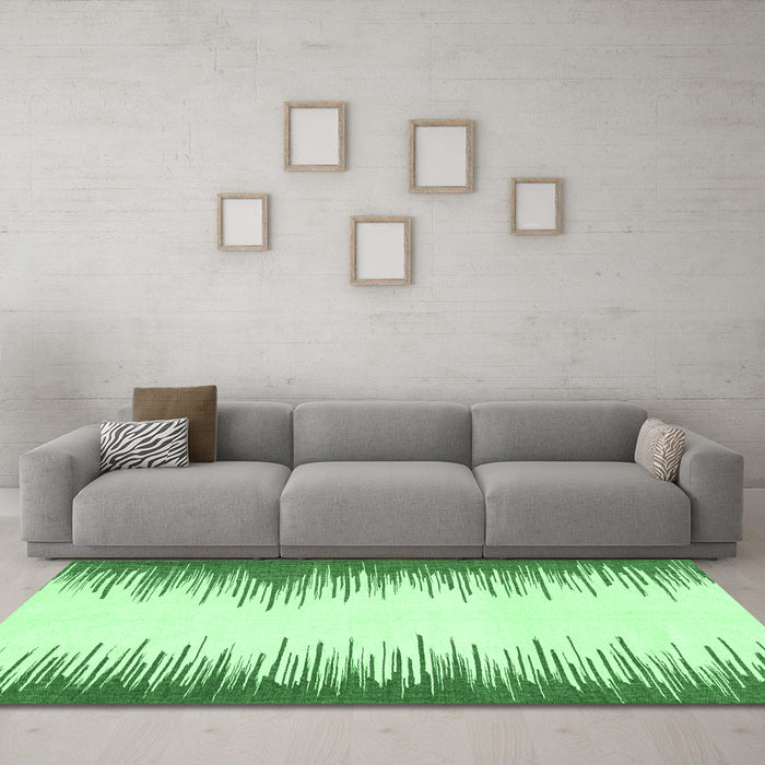 Machine Washable Solid Emerald Green Modern Area Rugs in a Living Room,, wshabs3073emgrn