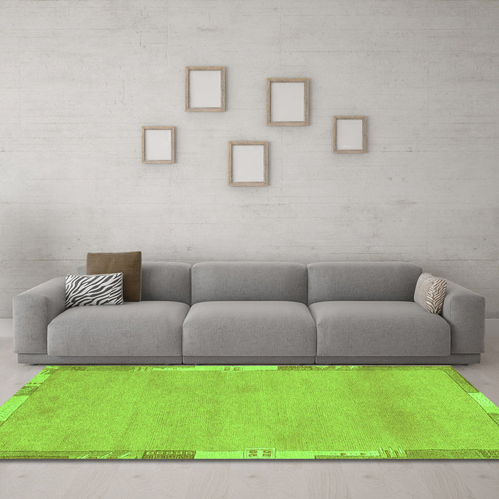Machine Washable Abstract Green Modern Area Rugs in a Living Room,, wshabs3075grn