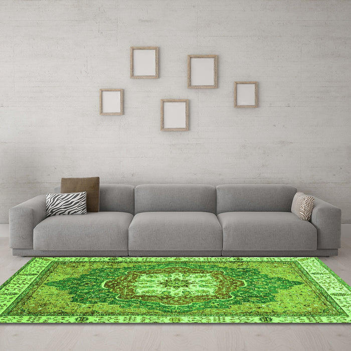 Machine Washable Abstract Green Modern Area Rugs in a Living Room,, wshabs3084grn