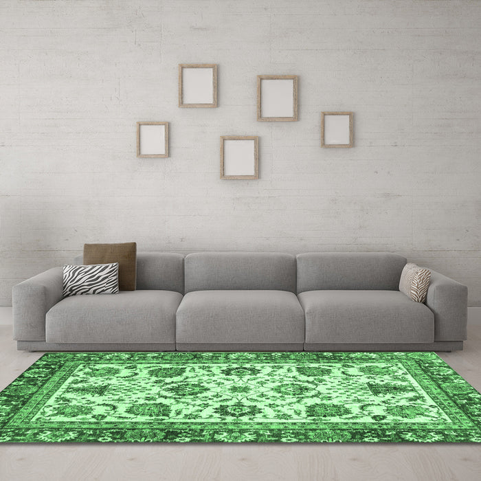 Machine Washable Oriental Emerald Green Traditional Area Rugs in a Living Room,, wshabs3091emgrn