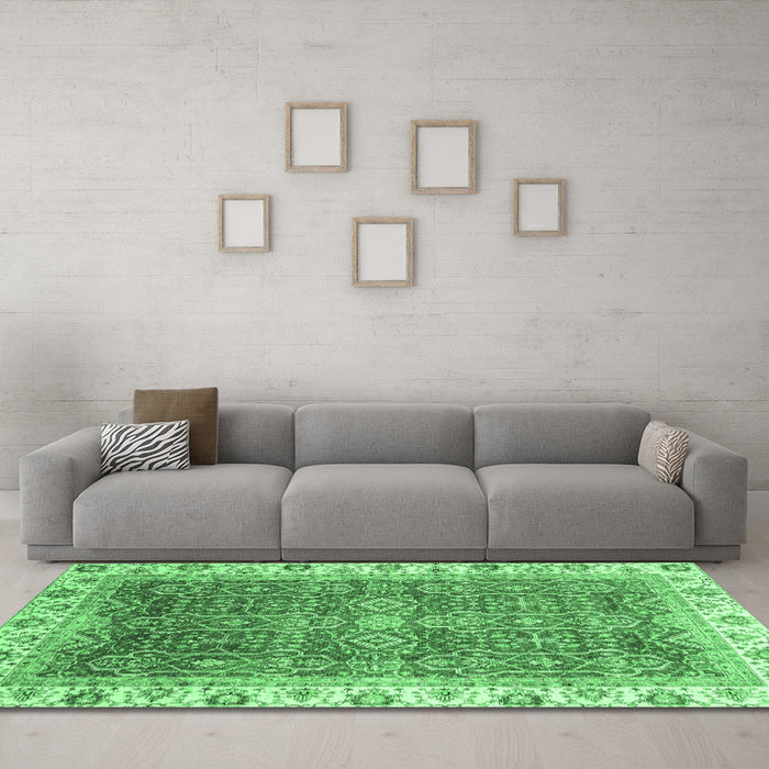 Machine Washable Oriental Emerald Green Traditional Area Rugs in a Living Room,, wshabs3092emgrn