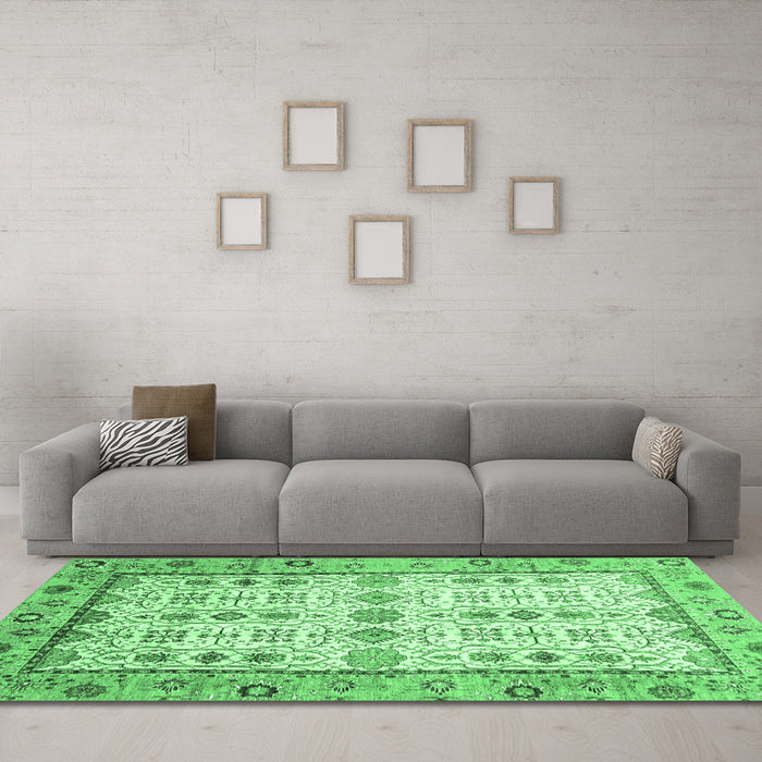 Machine Washable Abstract Emerald Green Modern Area Rugs in a Living Room,, wshabs3102emgrn
