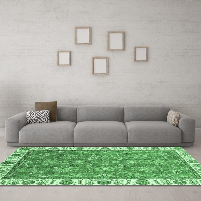 Machine Washable Abstract Emerald Green Modern Area Rugs in a Living Room,, wshabs3106emgrn