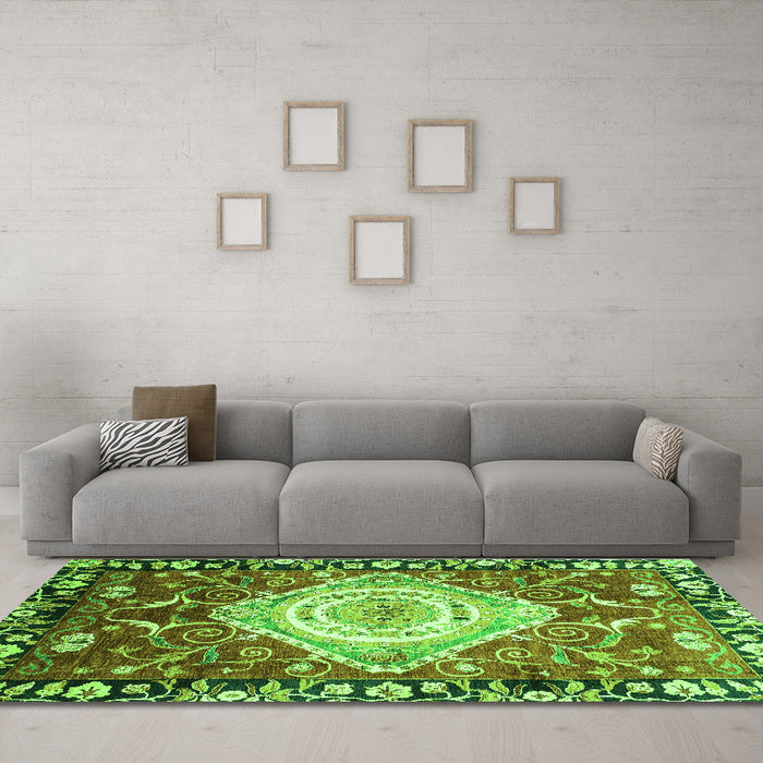 Machine Washable Persian Green Traditional Area Rugs in a Living Room,, wshabs3111grn