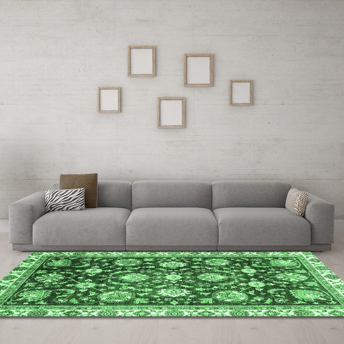 Machine Washable Oriental Emerald Green Traditional Area Rugs in a Living Room,, wshabs3115emgrn