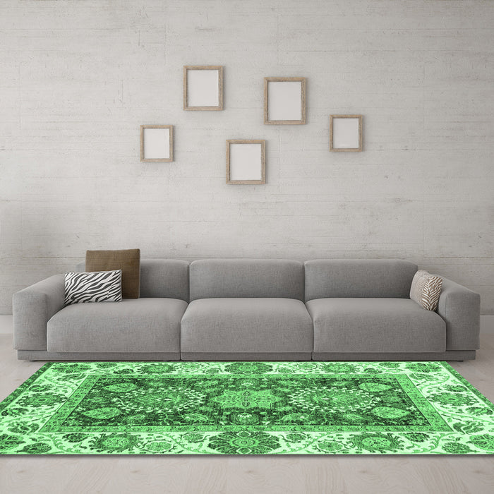 Machine Washable Oriental Emerald Green Traditional Area Rugs in a Living Room,, wshabs3120emgrn