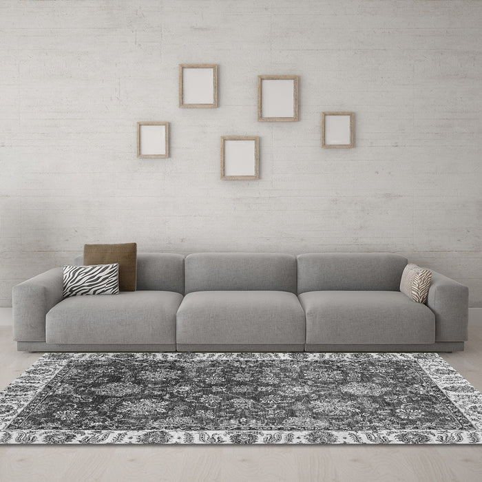 Machine Washable Oriental Gray Traditional Rug in a Living Room,, wshabs3123gry