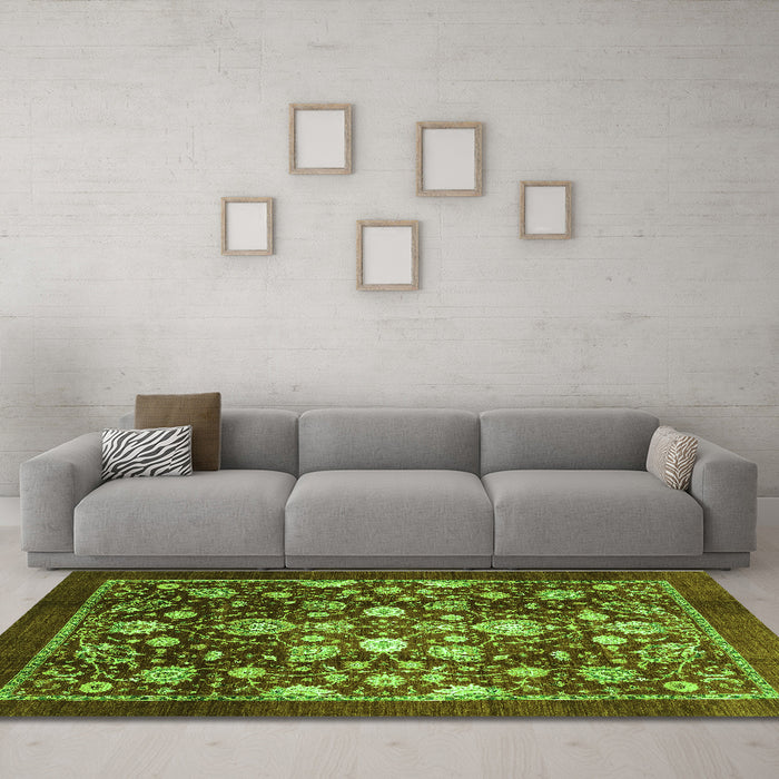 Machine Washable Abstract Green Modern Area Rugs in a Living Room,, wshabs3127grn