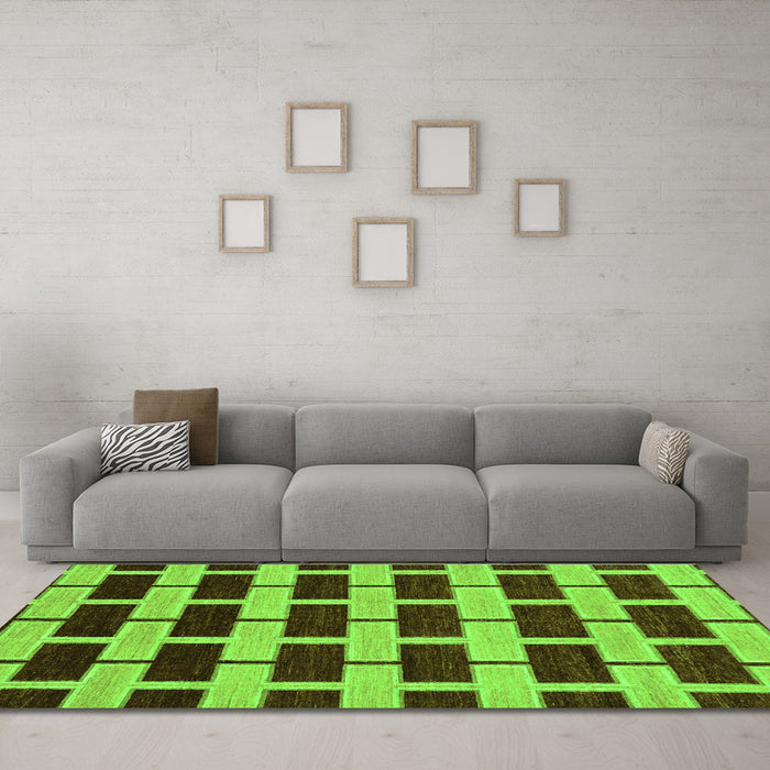 Machine Washable Abstract Green Modern Area Rugs in a Living Room,, wshabs312grn