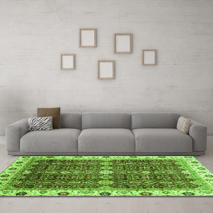 Machine Washable Abstract Green Modern Area Rugs in a Living Room,, wshabs3130grn