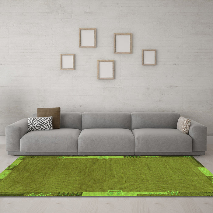 Machine Washable Abstract Green Modern Area Rugs in a Living Room,, wshabs3137grn