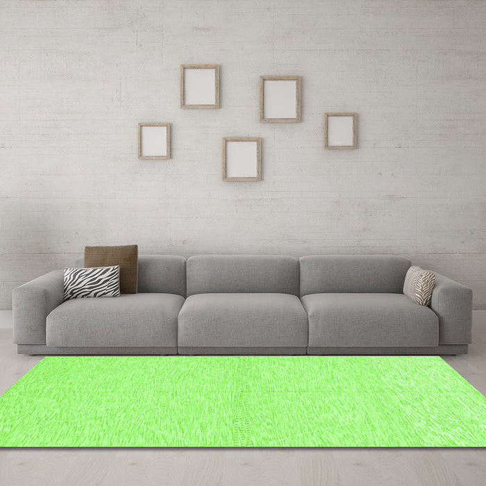 Machine Washable Solid Green Modern Area Rugs in a Living Room,, wshabs3139grn