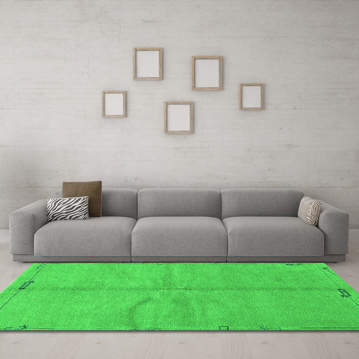 Machine Washable Abstract Green Modern Area Rugs in a Living Room,, wshabs3149grn
