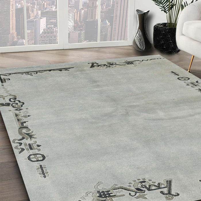 Abstract Gunmetal Gray Modern Rug in Family Room, abs3150