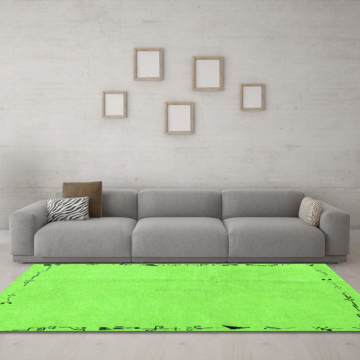 Machine Washable Solid Green Modern Area Rugs in a Living Room,, wshabs3152grn