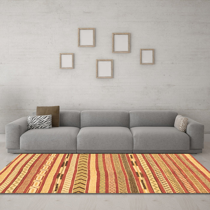 Machine Washable Abstract Brown Modern Rug in a Living Room,, wshabs3153brn