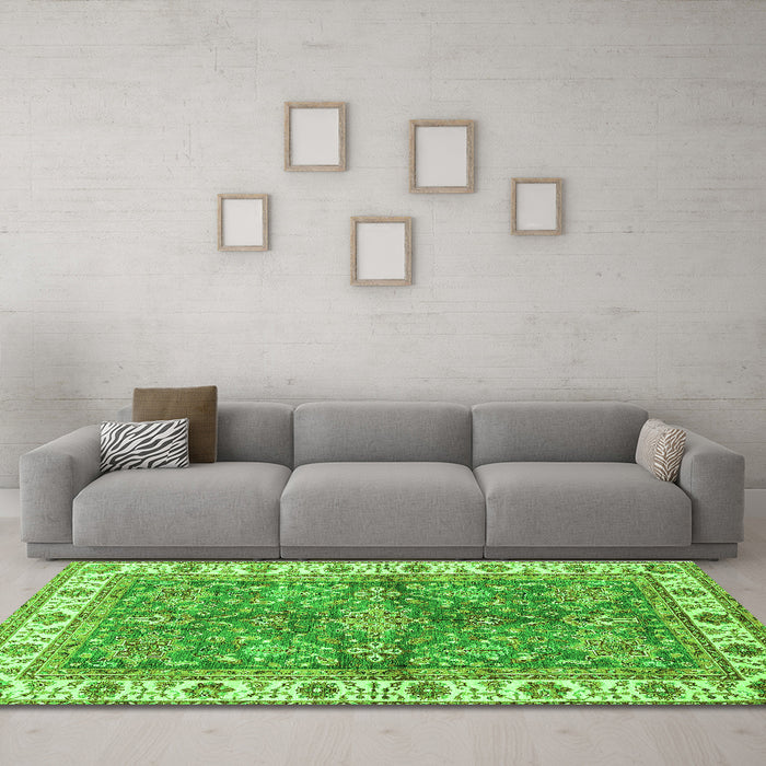 Machine Washable Oriental Green Traditional Area Rugs in a Living Room,, wshabs3156grn