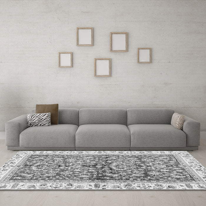 Machine Washable Oriental Gray Traditional Rug in a Living Room,, wshabs3157gry