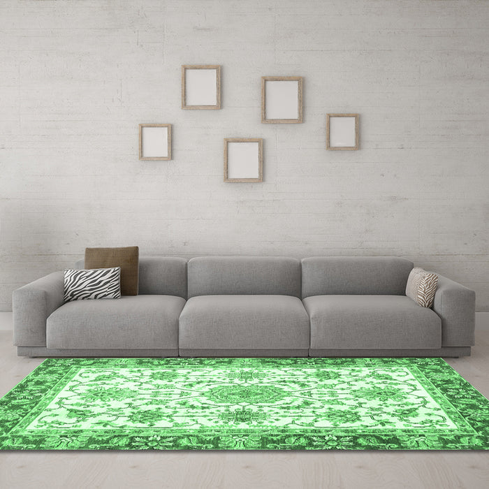 Machine Washable Oriental Emerald Green Traditional Area Rugs in a Living Room,, wshabs3162emgrn