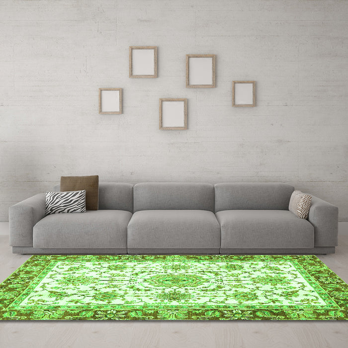 Machine Washable Oriental Green Traditional Area Rugs in a Living Room,, wshabs3162grn