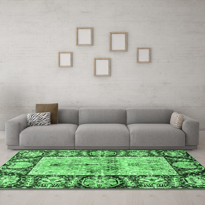 Machine Washable Oriental Emerald Green Traditional Area Rugs in a Living Room,, wshabs3164emgrn