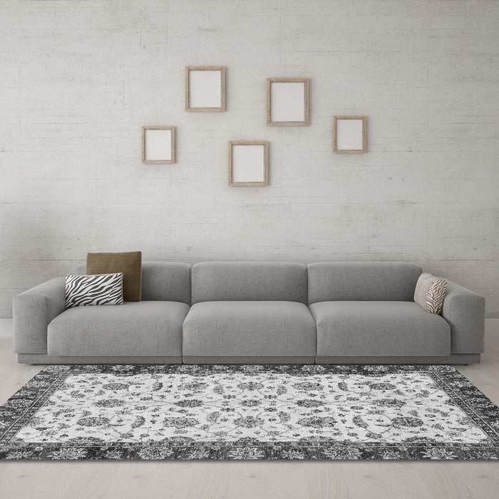 Machine Washable Oriental Gray Traditional Rug in a Living Room,, wshabs3168gry