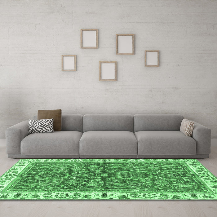 Machine Washable Abstract Emerald Green Modern Area Rugs in a Living Room,, wshabs3169emgrn