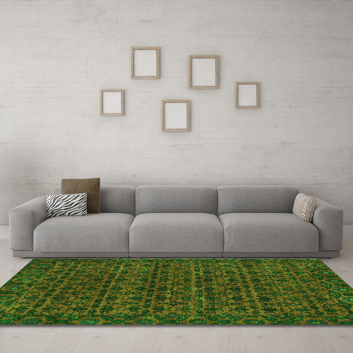 Machine Washable Abstract Green Modern Area Rugs in a Living Room,, wshabs316grn