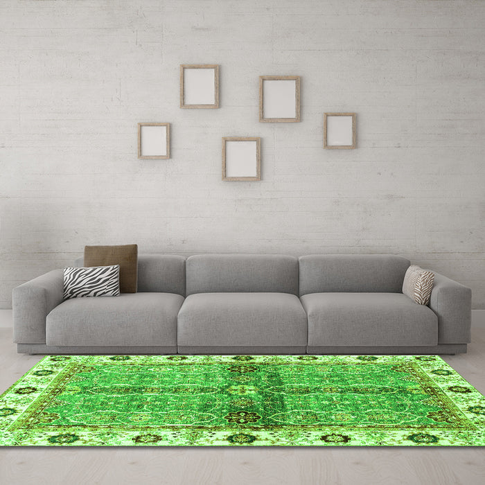 Machine Washable Oriental Green Traditional Area Rugs in a Living Room,, wshabs3170grn