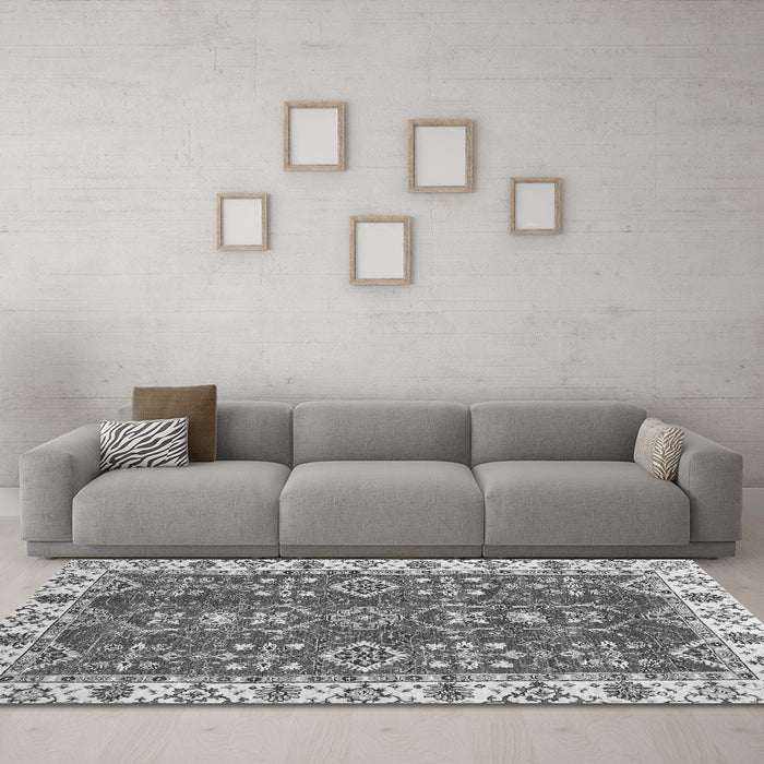 Machine Washable Oriental Gray Traditional Rug in a Living Room,, wshabs3173gry