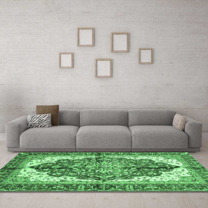 Machine Washable Persian Emerald Green Traditional Area Rugs in a Living Room,, wshabs3179emgrn