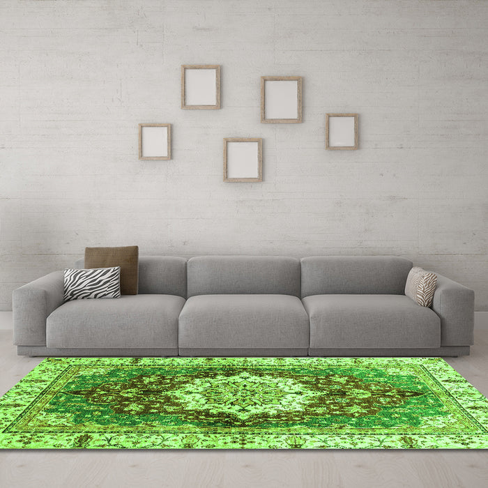 Machine Washable Abstract Green Modern Area Rugs in a Living Room,, wshabs3181grn