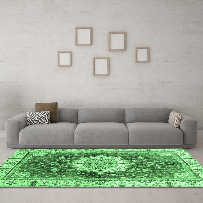 Machine Washable Abstract Emerald Green Modern Area Rugs in a Living Room,, wshabs3181emgrn