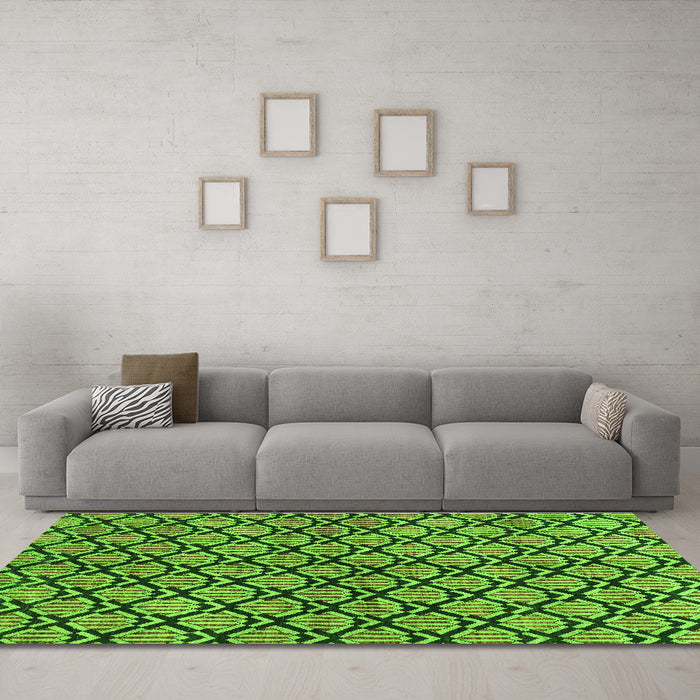Machine Washable Abstract Green Modern Area Rugs in a Living Room,, wshabs3182grn