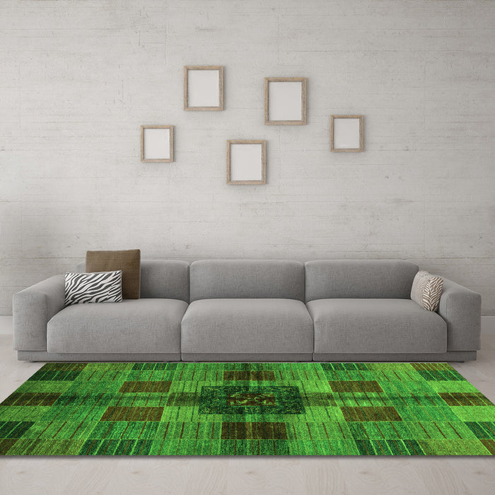 Machine Washable Checkered Green Modern Area Rugs in a Living Room,, wshabs3183grn